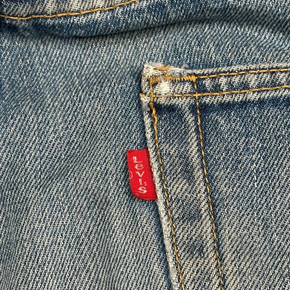 Levis 501 Original Fit Jeans Mens 38x30 Medium Wash Straight Leg Denim Blue